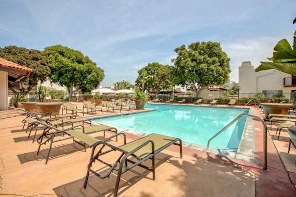 El Cordova Apartments property